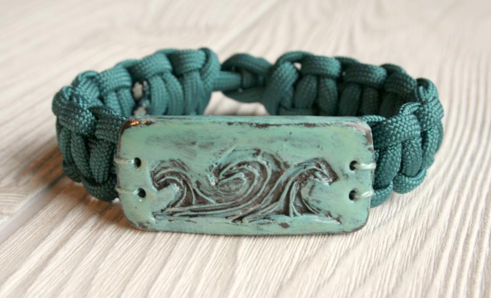 Paracord Bracelet With Wave Polymer Clay Button... Womens Or Mens